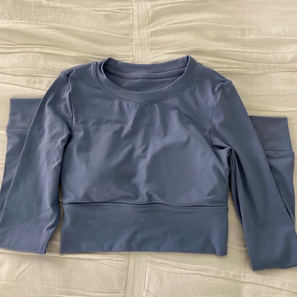 museonly yoga top size small
